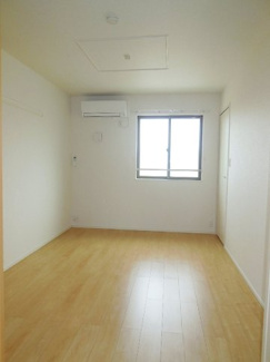 【内装】 | チェリー　ミル　Ｆ | 明るい色調の室内です