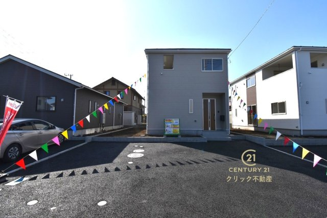 Cradlegarden　 ひたちなか市平磯遠原町　第2　3の駐車場|並列駐車可能なカースペースを確保。毎日のお車の出し入れがストレスなく行えます！
内覧可能です。ご予約はHPから、またお電話でも、お気軽にどうぞ。
