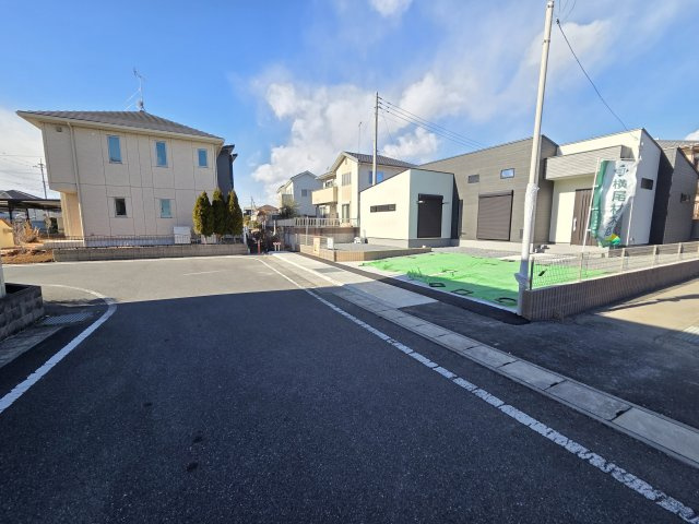 新築　太田市東別所町第7期　1号棟の前面道路含む現地写真|現地写真　南側前面道路幅員約5.9ｍ