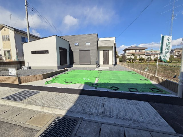 新築　太田市東別所町第7期　1号棟の駐車場|現地写真　駐車は建物南側に並列2台可能です！