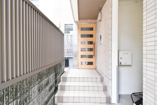 リタコートのエントランス