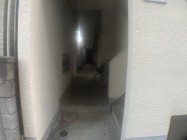 片山コーポラスのエントランス