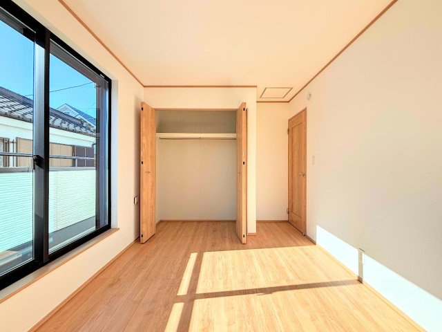 戸塚区汲沢町　新築戸建て　第２の洋室|◆気持ちの良い風が室内へ入り込む居室。家具を配置しても広々ご利用いただけます！！
