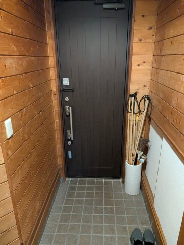 大室高原別荘地(シャボテン)の玄関