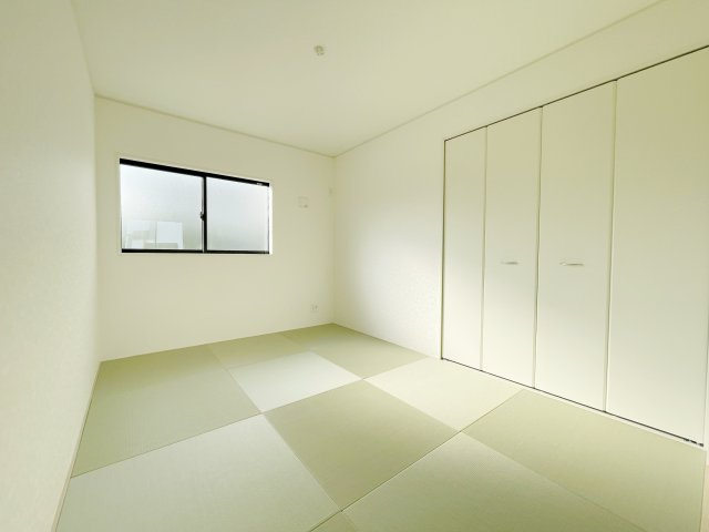 新築戸建・新築建売　桐生市広沢町第19　広沢小学校・広沢中学校の和室|リビング隣の和室はお子様の床遊びやお昼寝スペースとしても人気の一部屋！