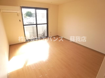 【居間・リビング】 | ルミエール末広 | おしゃれなリビングです