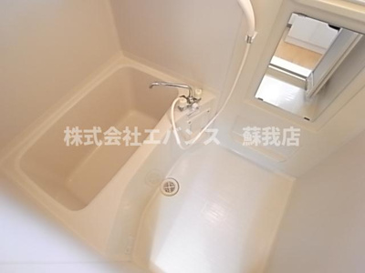 【浴室】 | ルミエール末広 | 落ち着いた空間のお風呂です