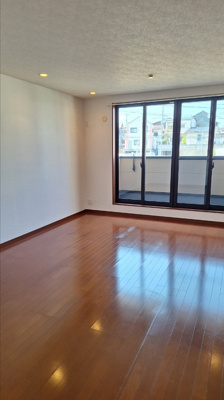 【居間・リビング】 | メゾネットアーリア