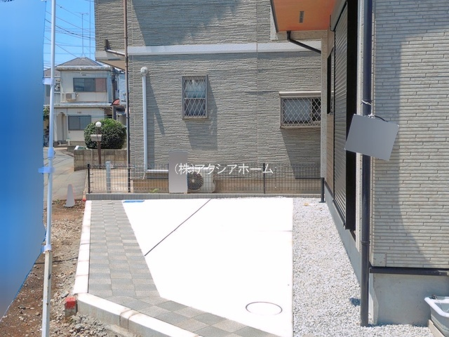 所沢市松郷・全1棟　新築一戸建　～LDK18.2帖～の駐車場|2026年5月14日撮影