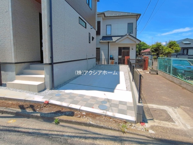 所沢市松郷・全1棟　新築一戸建　～LDK18.2帖～の駐車場|2026年5月14日撮影