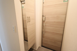 【玄関】 | セレウィータ栄町