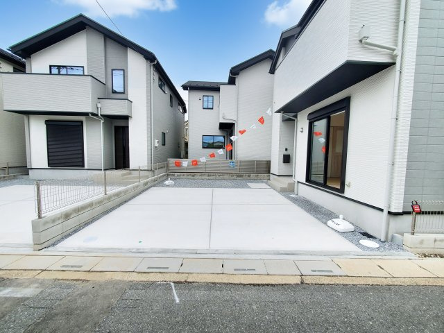 三郷市　戸ケ崎1丁目　新築戸建　全4棟の駐車場|駐車場があります