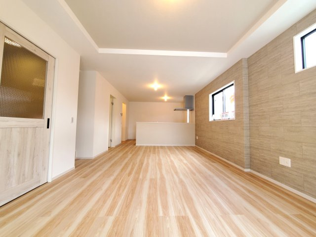 三郷市　戸ケ崎1丁目　新築戸建　全4棟の居間・リビング|おしゃれな居間です