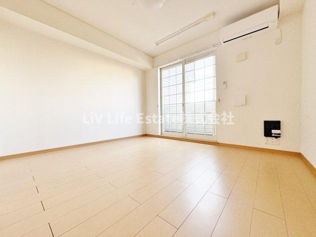 東大和市芋窪５丁目のアパートの居間・リビング