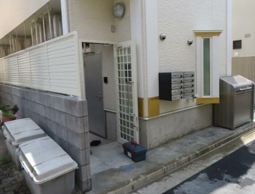 ティ・アーモフェザー(ティアーモフェザー) のエントランス