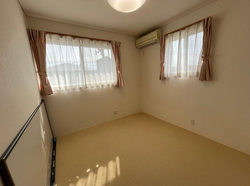 加東市南山３丁目の中古一戸建の洋室