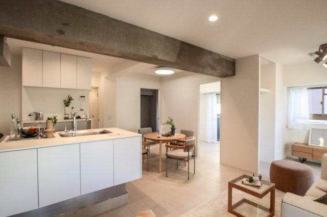 【居間・リビング】 | セレッソコート中之島公園 | 明るく開放的なLDK　約１８．１帖