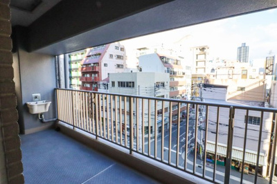 【バルコニー】 | セレッソコート中之島公園 | バルコニーには便利なスロップシンクが有ります♪
