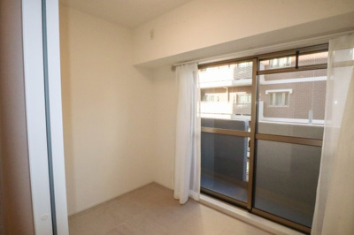 【子供部屋】 | セレッソコート中之島公園 | 洋室　約３．１帖
ＬＤＫに隣接する洋室はテレワークスペースやお子様の学習スペースとしても活躍します