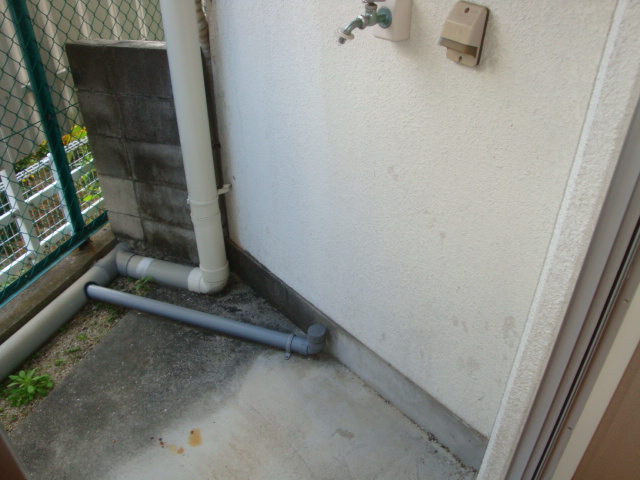 カーサ逆瀬川のバルコニー