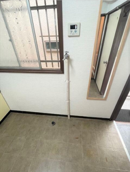 中野区本町２丁目のアパートのバルコニー