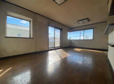 【居間・リビング】 | 霞ヶ丘５丁目　中古戸建