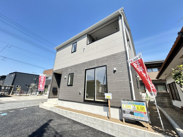 【Cradle garden】上三川町上三川 第5の外観|〇只今建築中【4ＬＤＫ+カースペース２台】
制震装置「SAFE365」実装！地震エネルギーを吸収し、建物の損傷を抑えることで、家族の暮らしを長く守り続ける“安全性”を実現します。
※2026年2月撮影