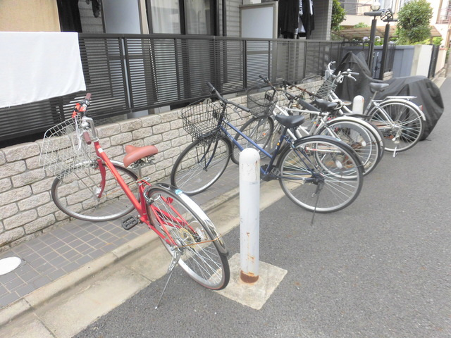 世田谷区八幡山１丁目のアパートのその他共用部分|自転車置場