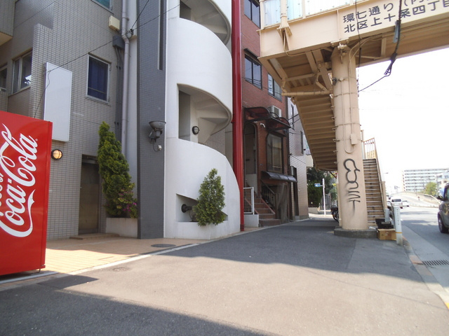 ラ・ポール十条の外観|１階部分の様子です