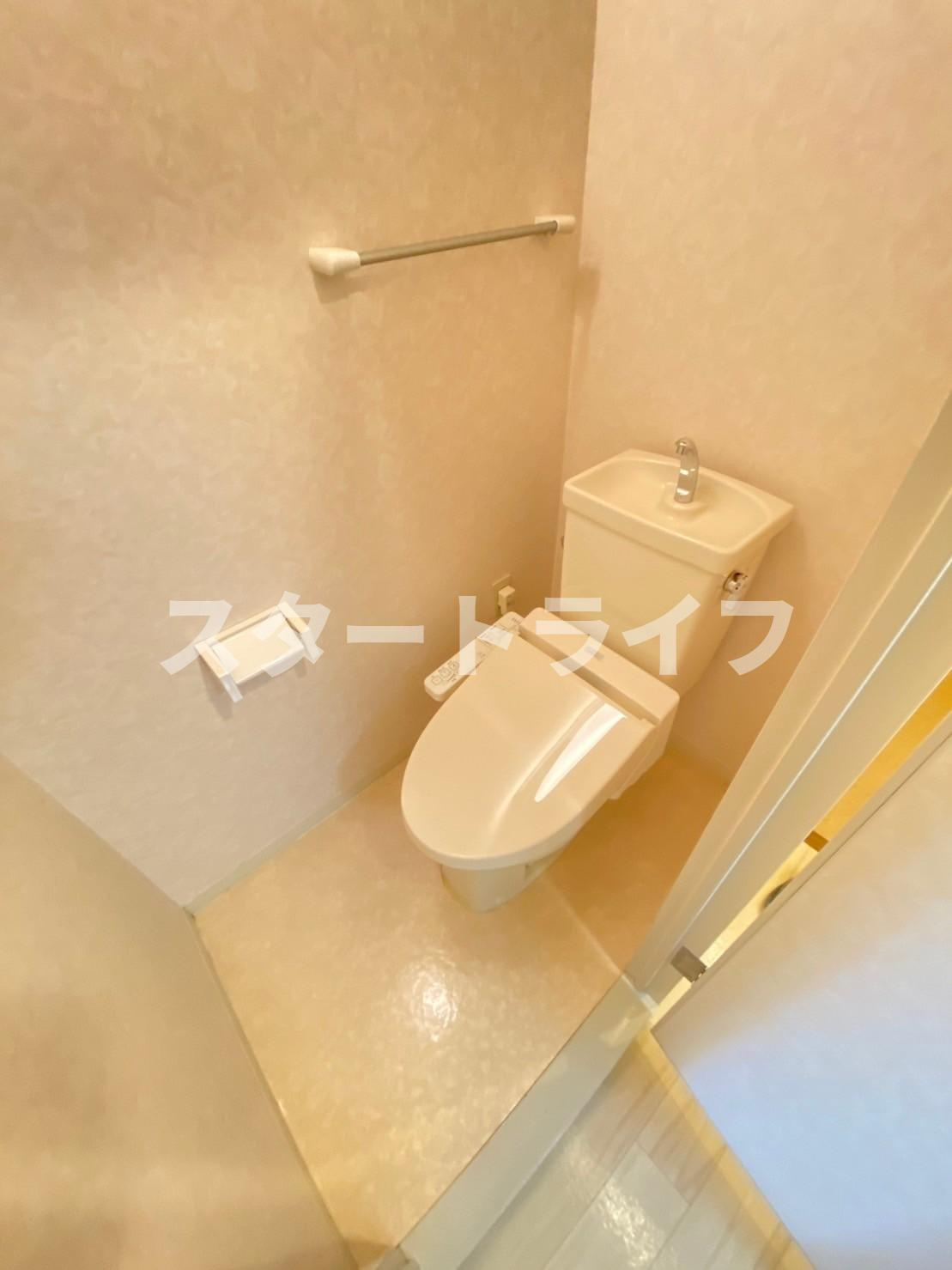 大阪市東淀川区豊新３丁目の賃貸マンションのトイレ