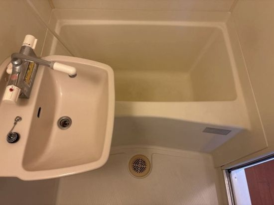 レオパレスボヌールの浴室