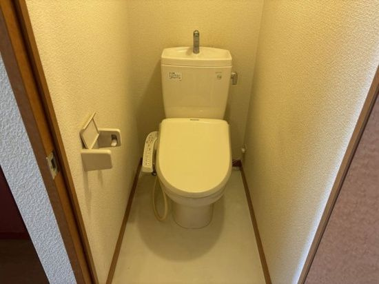 レオパレスボヌールのトイレ