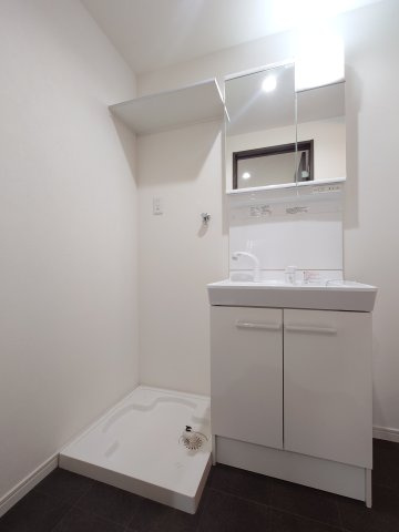 レヴァレント黒崎の洗面所