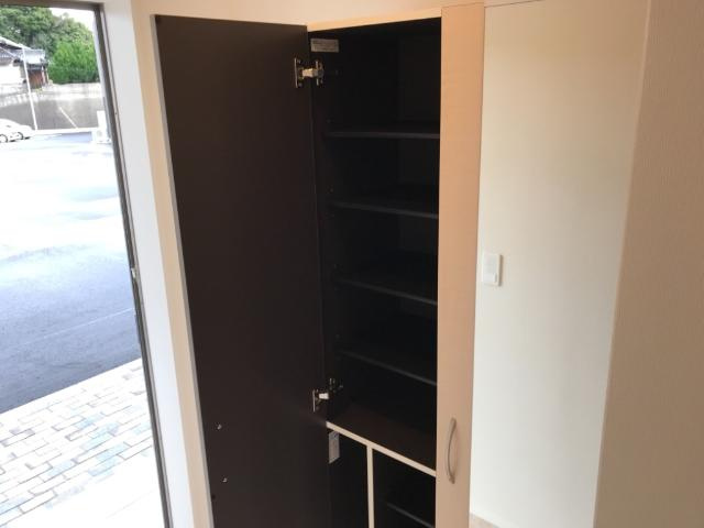 リベルテのその他|シューズボックス