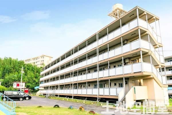 ビレッジハウス則松4号棟の外観