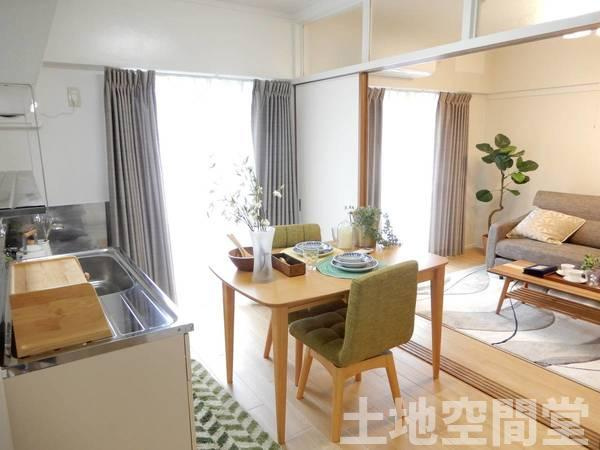 ビレッジハウス水巻2号棟の居間・リビング|モデルルームの写真です