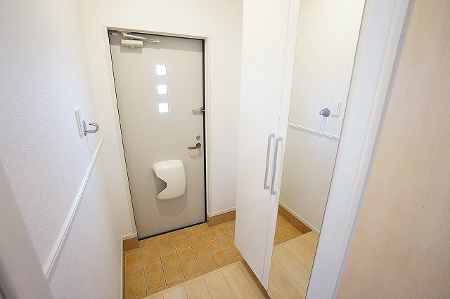 フレグラース水巻Ⅱの玄関