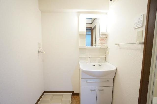 カンフィデンス三ヶ森の洗面所