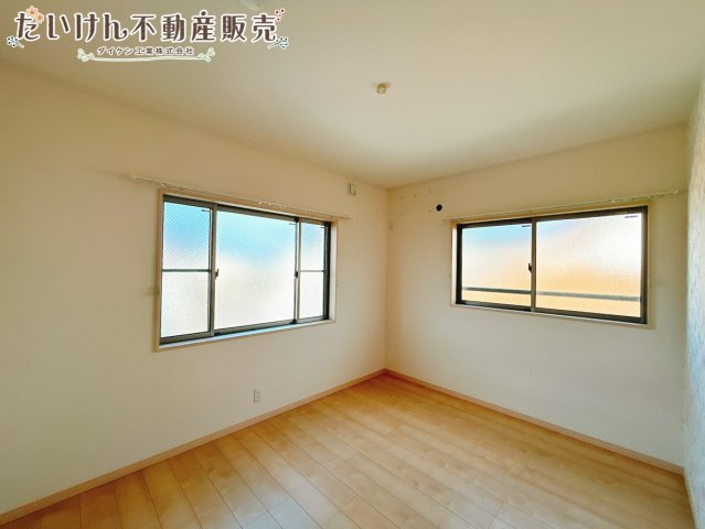 神戸市西区秋葉台1丁目　中古戸建の洋室