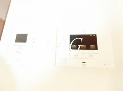 【セキュリティ】 | ルーベラ | モニター付きインターホンになります。