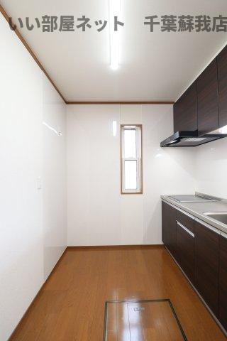 Ohana Houseのキッチン|コンパクトなキッチンで掃除もラクラク