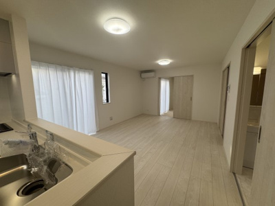 【居間・リビング】 | 南城市知念久手堅（全4棟）B号棟 | B号棟　LDK15.75帖♪