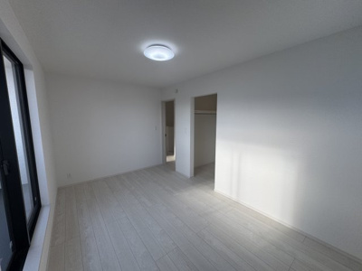 【洋室】 | 南城市知念久手堅（全4棟）B号棟 | B号棟　洋室7.5帖＋WIC付き♪