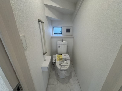【トイレ】 | 南城市知念久手堅（全4棟）B号棟 | B号棟　温水洗浄便座♪