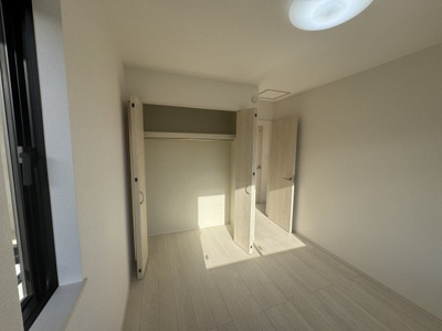 【収納】 | 南城市知念久手堅（全4棟）B号棟 | B号棟　洋室5.25帖＋CL付き♪