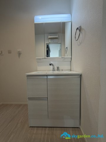 平塚市豊田宮下3期　新築戸建　全2棟2号棟の独立洗面台