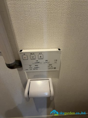 平塚市豊田宮下3期　新築戸建　全2棟2号棟のトイレ