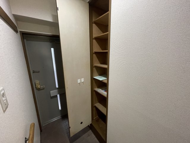 【玄関】 | メゾンタカノハ3