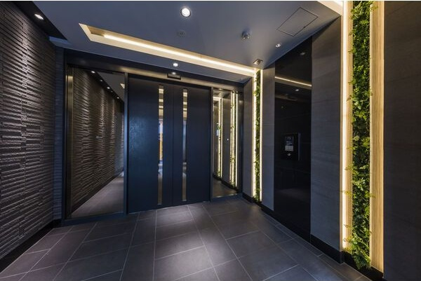 S-RESIDENCE堀田駅前のロビー