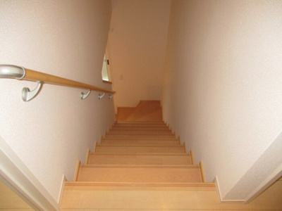 【その他】 | リビングタウン南花島 Ａ | 中階段